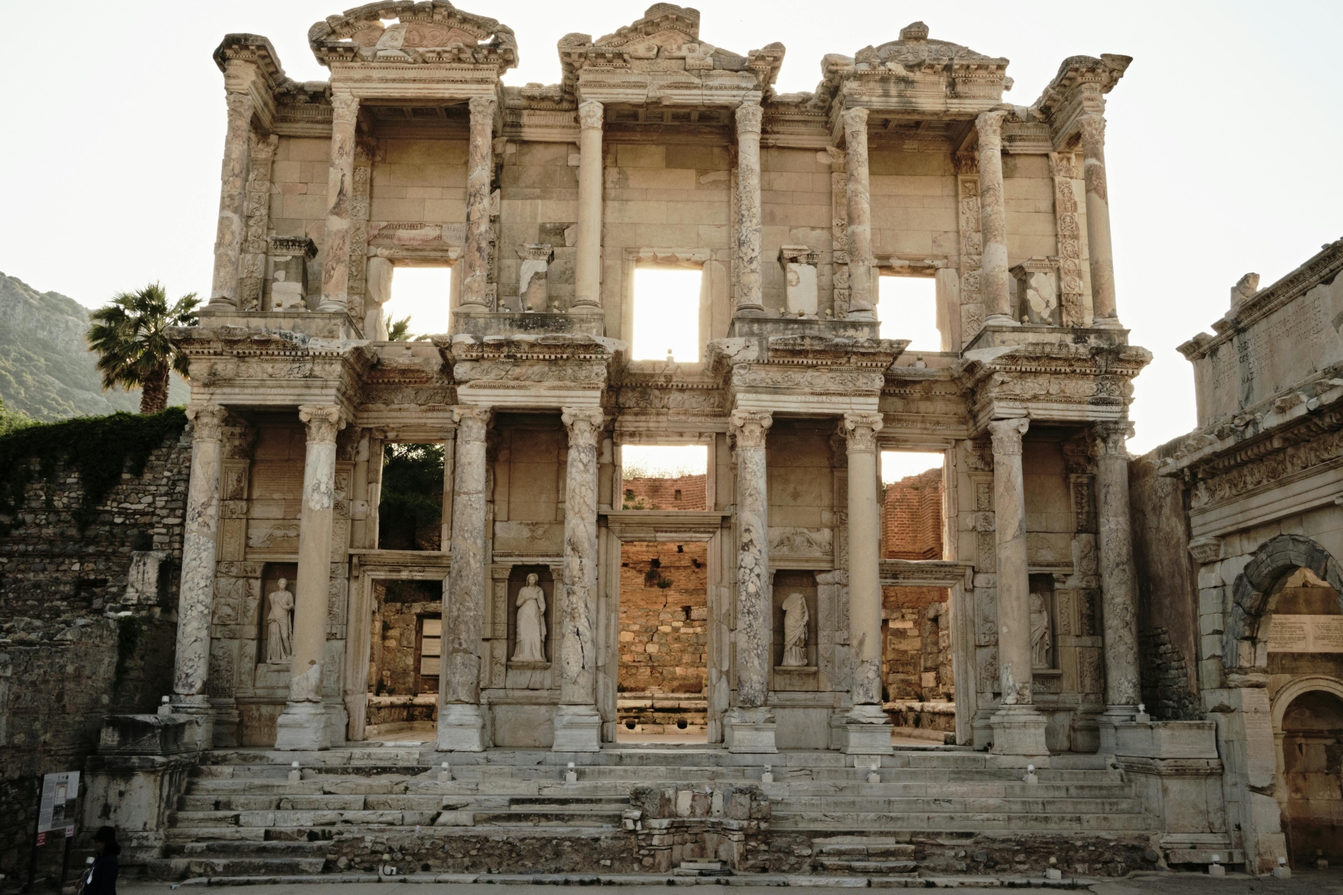 Un Viaje a la Legendaria Jonia: Descubre las Fascinantes Ciudades del Egeo